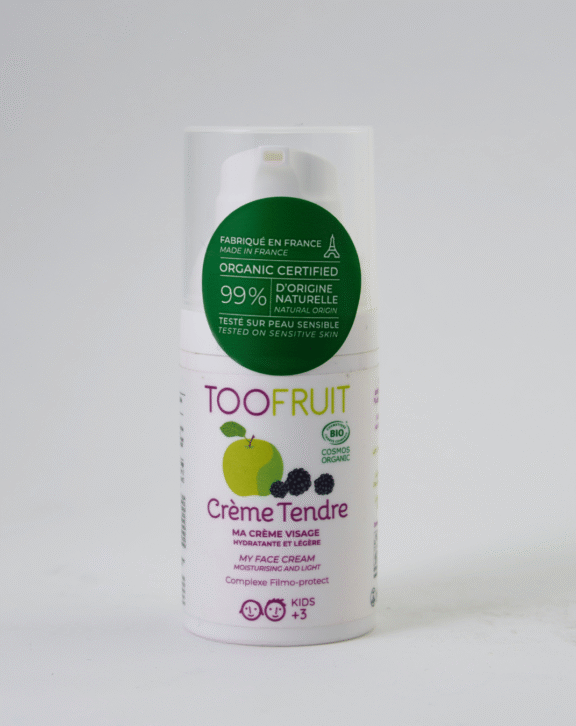 Face cream moisturizing and light apple blackberry
